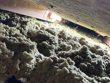 Wärmedämmung unterm Dach Nahaufnahme